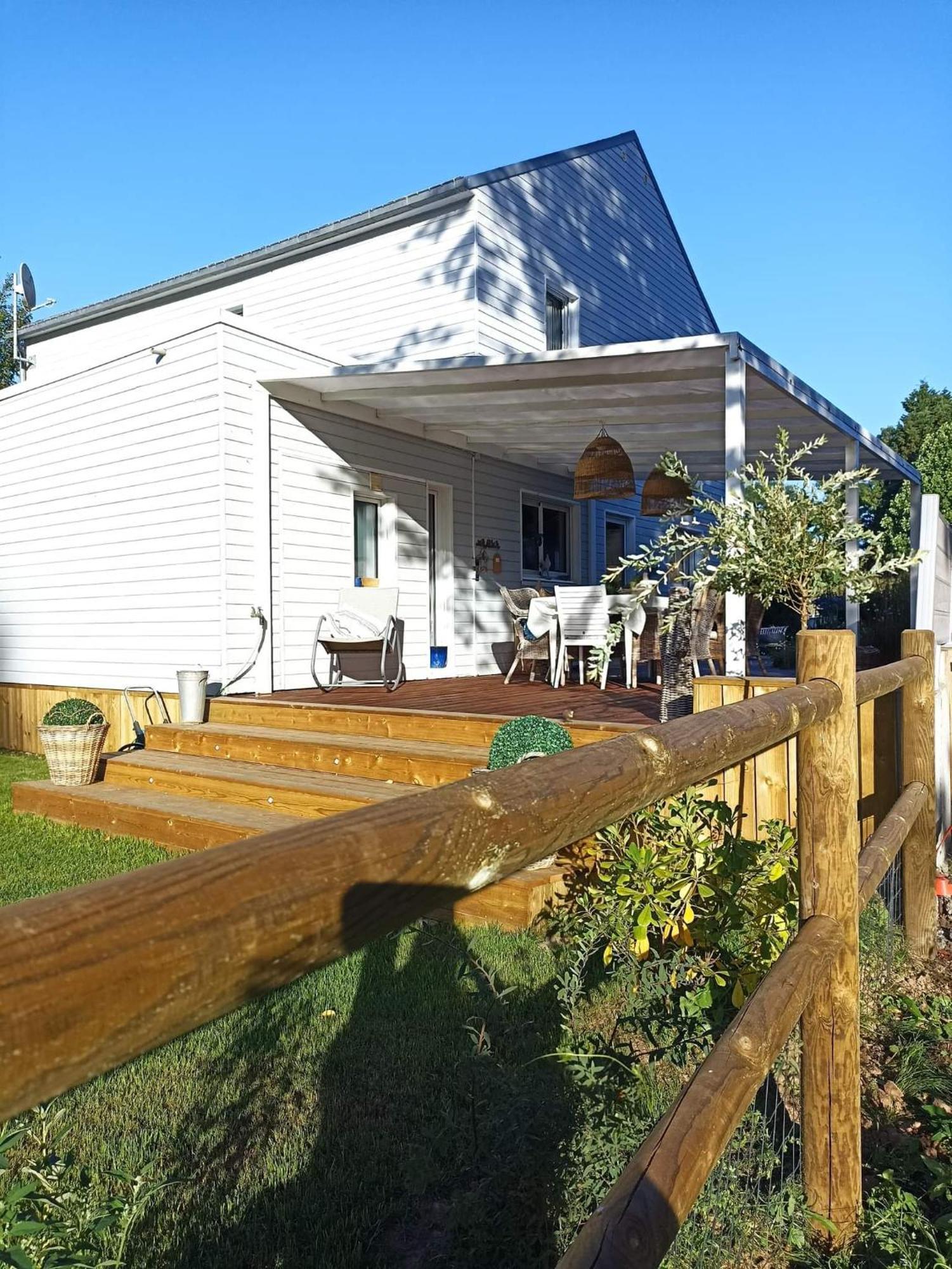 Lodge Avec Vue Sur La Riviere 라니옹 외부 사진
